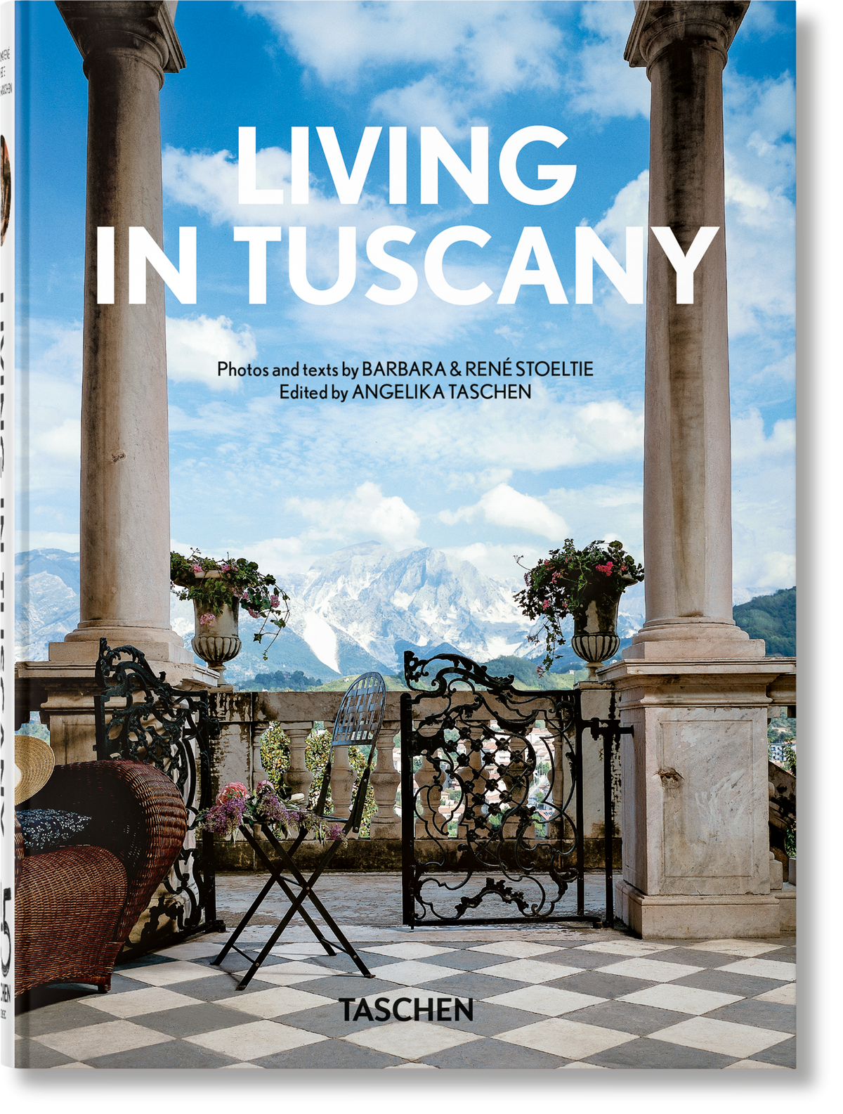 Living in Tuscany: 45th Ed.
