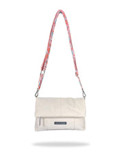 BOLSO CON SOLAPA CATALINA ESTRADA FRIJOL | CARAMELO TRAVEL FANTASY | 1 UNIDAD | 1812202400064
