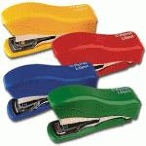 C/10 grapadoras liliput 200 colores surtidos + 1000 grapas 23/6
