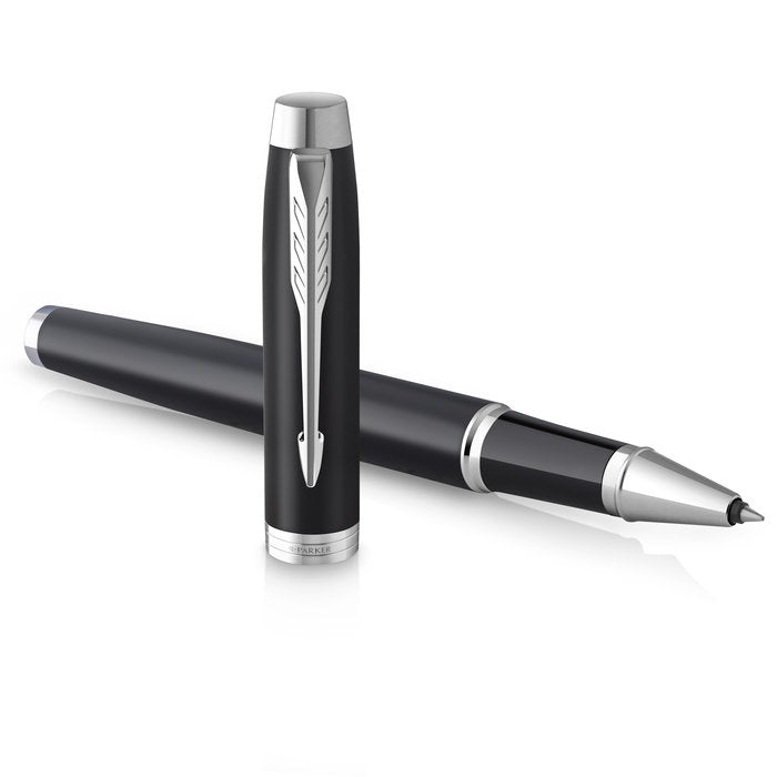 Roller Parker Im Essential negro con detalles cromados marca Parker Imagen principal del producto