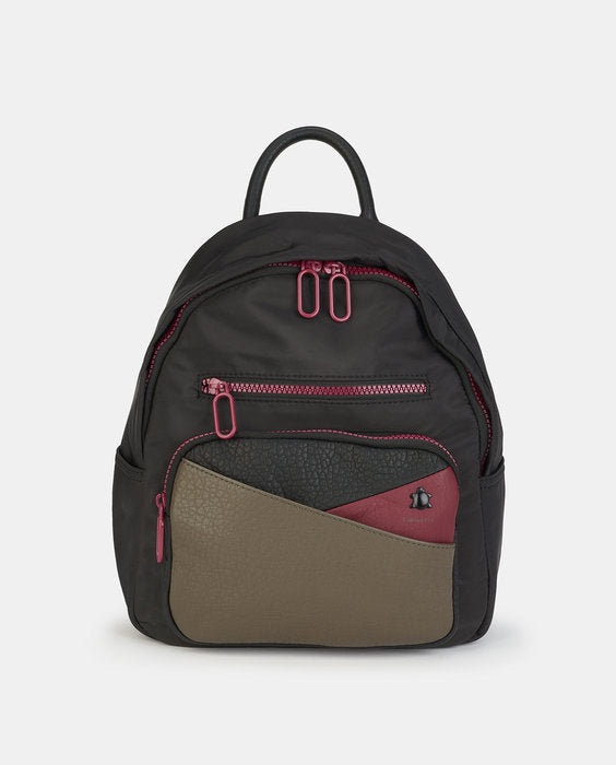 MOCHILA BOLSO CON BOLSILLO EXTERIOR MUJER PEKINES NEGRO | CAMINATTA Imagen principal del producto