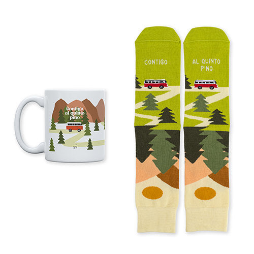 Kit Taza y Calcetines Contigo al Quinto Pino Camper UO Imagen principal del producto