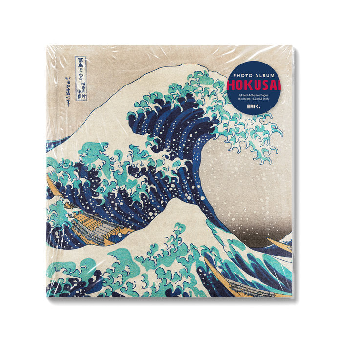 ALBUM FOTO 16X16CM 24 PAG AUTOADHESIVAS LA GRAN OLA KANAGAW | 1 UNIDADES | (GRUPO ERIK EDITORES) Imagen principal del producto