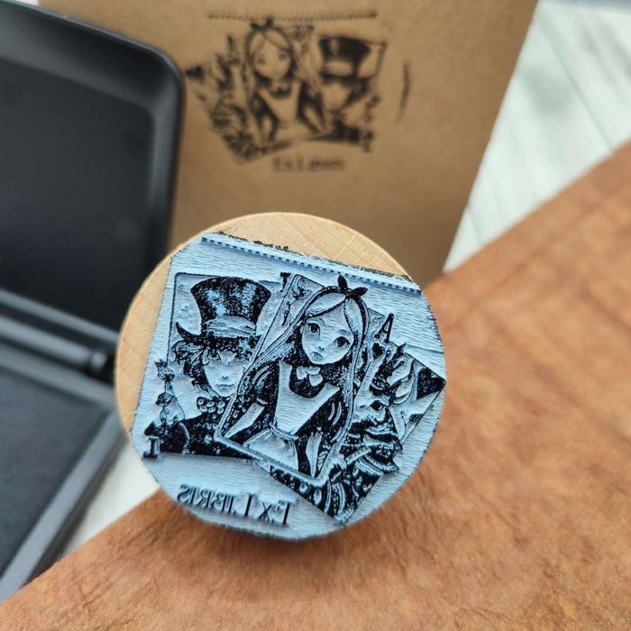 Sello Exlibris de Madera con Tampón Alicia R45 COLOP España Imagen principal del producto