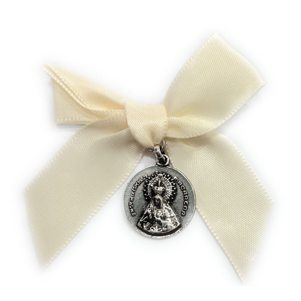 Pin Lazo Virgen Macarena Metal 20mm Baño 5MIC Marca De Bussy